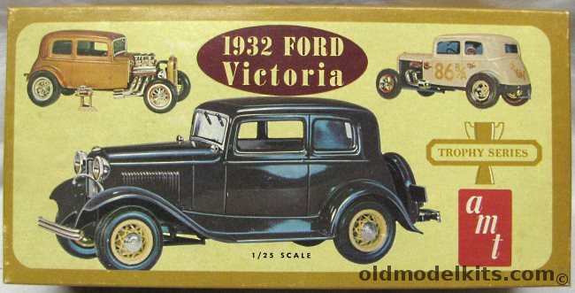 AMT 1/25 1932 Ford Victoria Trophy Series 3 in 1, 2432-149 plastic model kit